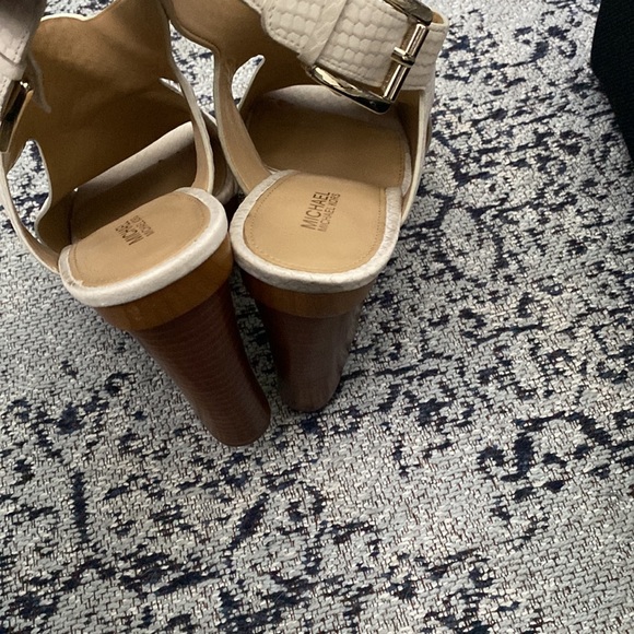 Michael Kors wedges - Picture 3 of 3